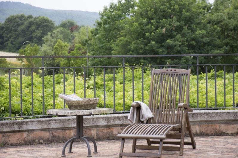 Agriturismo Scuderie Della Contea ซูตรี ภายนอก รูปภาพ